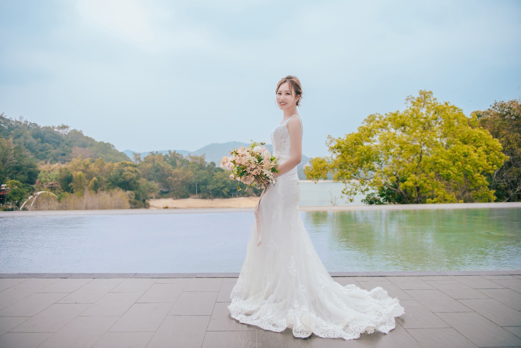 婚紗造型師口袋名單｜婚紗妝髮造型推薦｜造型師 莉亞